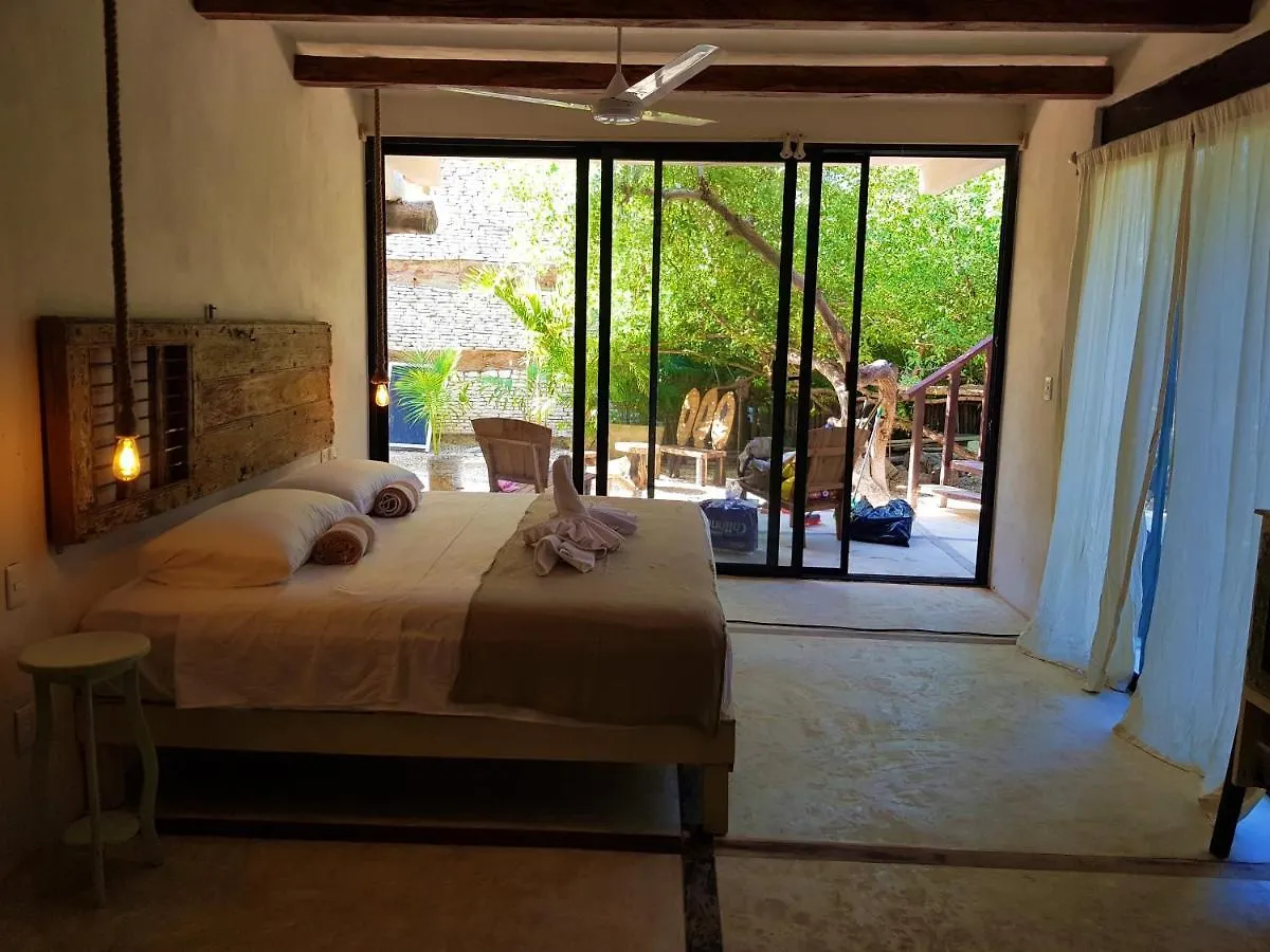 Hotel La Casa De Mia Tulum 2*,  Meksyk